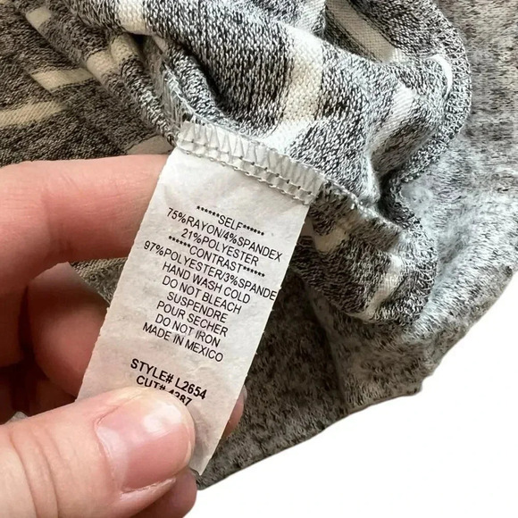 Coco & Main Gray Striped Button Accent Shawl Collar Cardigan L - Picture 4 of 4